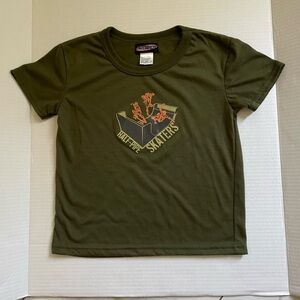Hot shot boys t-shirt. Size on tag:large. Green ,